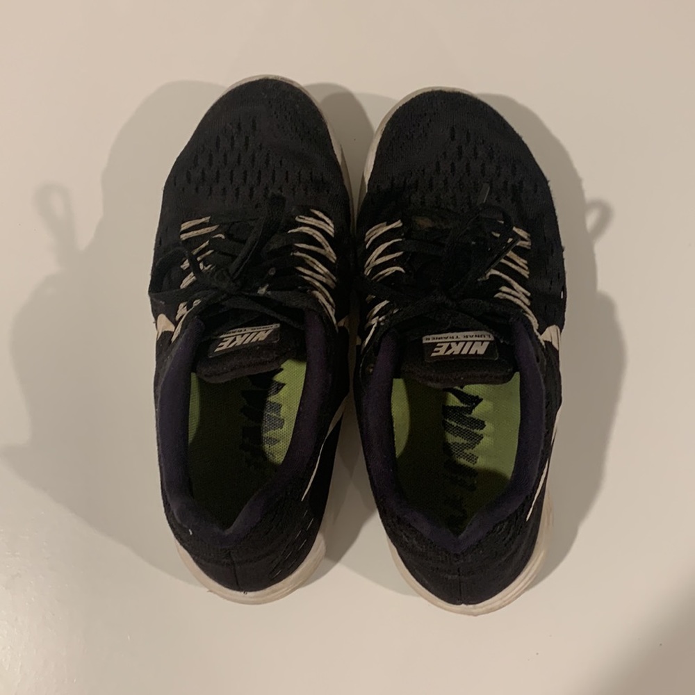 Sneakers - Picture 8 of 10